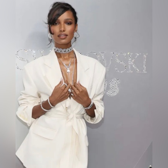 Authentic Swarovski Hyberbola Choker. New. $2000 - Picture 7 of 15